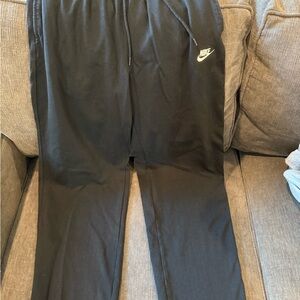 Nike Men’s Black Jogger Pants